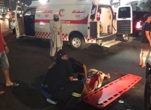              هلال جدة تنقل 5 إصابات في حادث تصادم شمال جدة إلي المستشفى